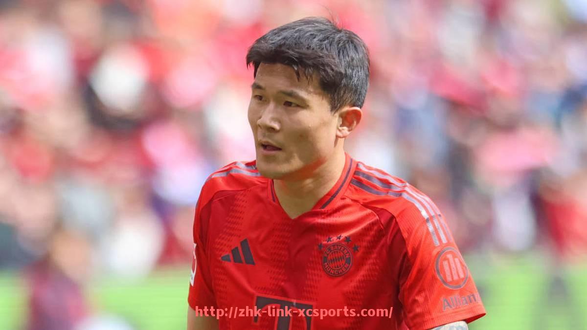 杏彩体育-PES2017中英超球队图标设计及细节对比解析