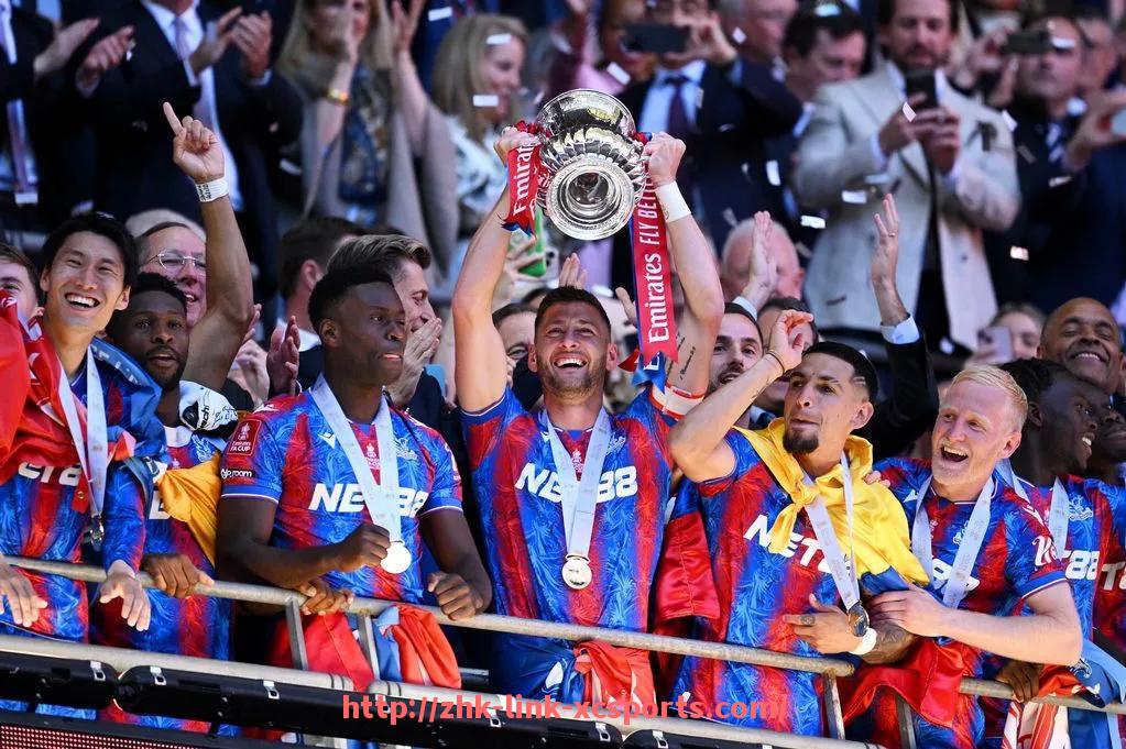 杏彩体育-世俱杯球员参与慈善公益项目纪实：场外的另一种英雄